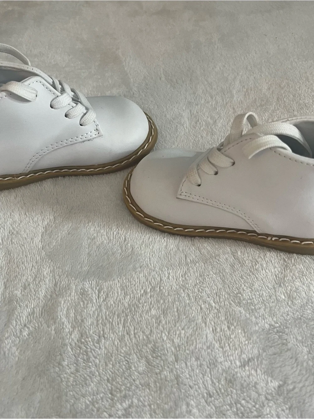 Trimfoot Co. Toddler White Leather Lace Up Walking Shoes Sz 4